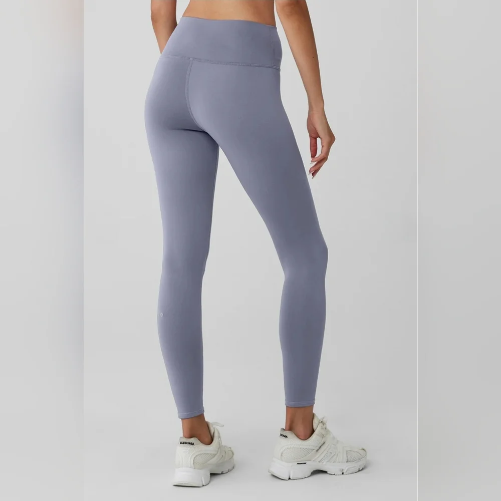 Alo Yoga 7/8 High-Waist Airlift Legging Color Fog Size L